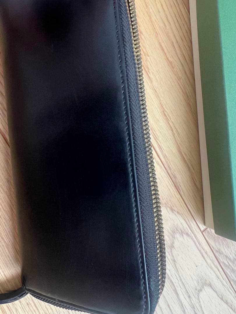 キプリス　ハニーセル　ラウンドファスナー　長財布