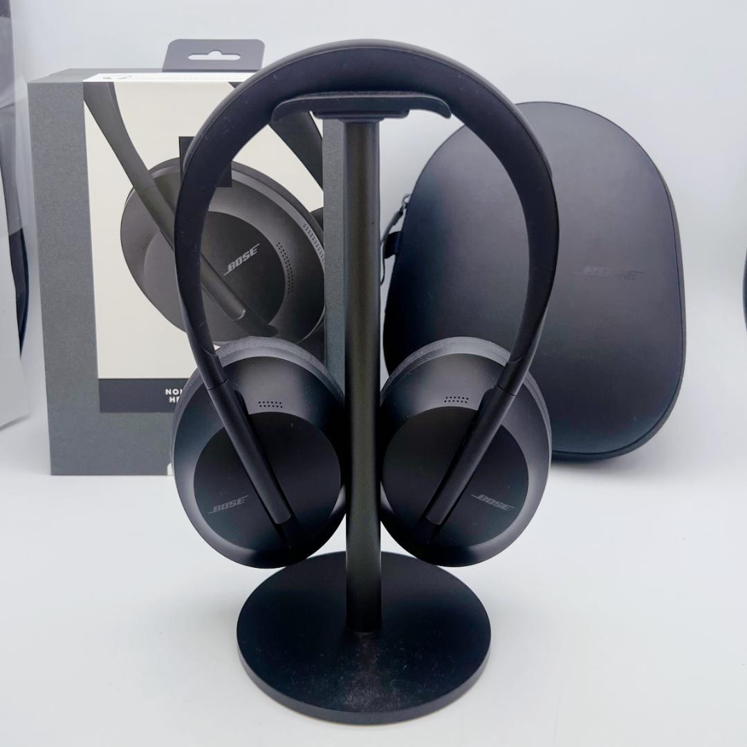 未使用品　Bose ノイズキャンセリング ヘッドフォン 700 黒 ボーズ　.