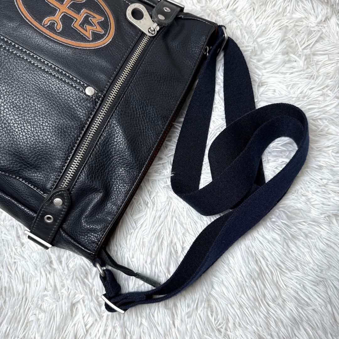 美品✨カステルバジャック ショルダーバッグ レザー 牛革 デカロゴ 黒 シボ革