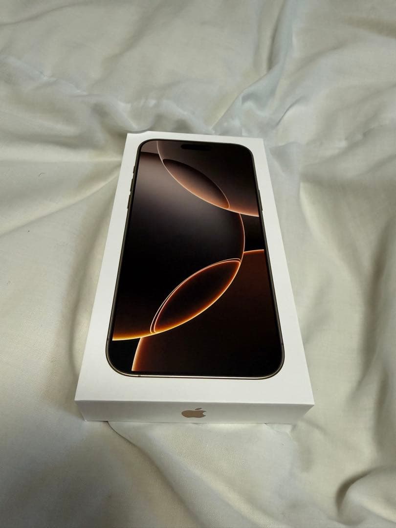 iOS18.7 iPhone 16 Pro Max 256 デザートチタニウム