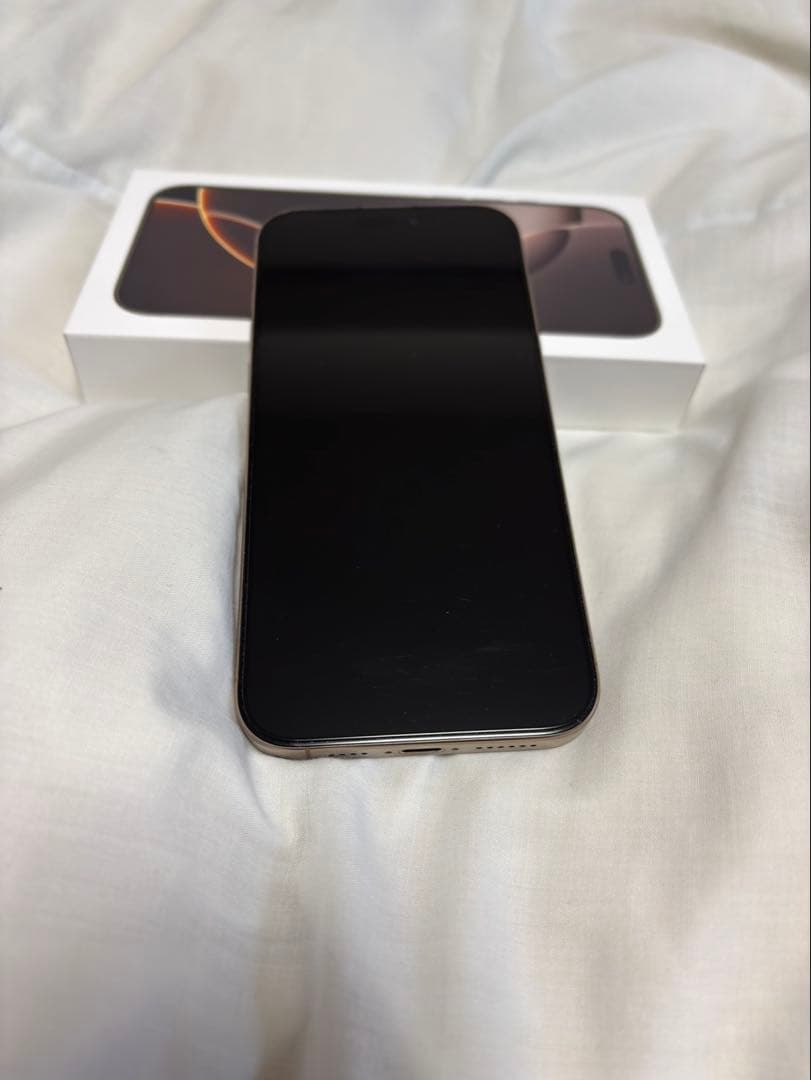 iOS18.7 iPhone 16 Pro Max 256 デザートチタニウム