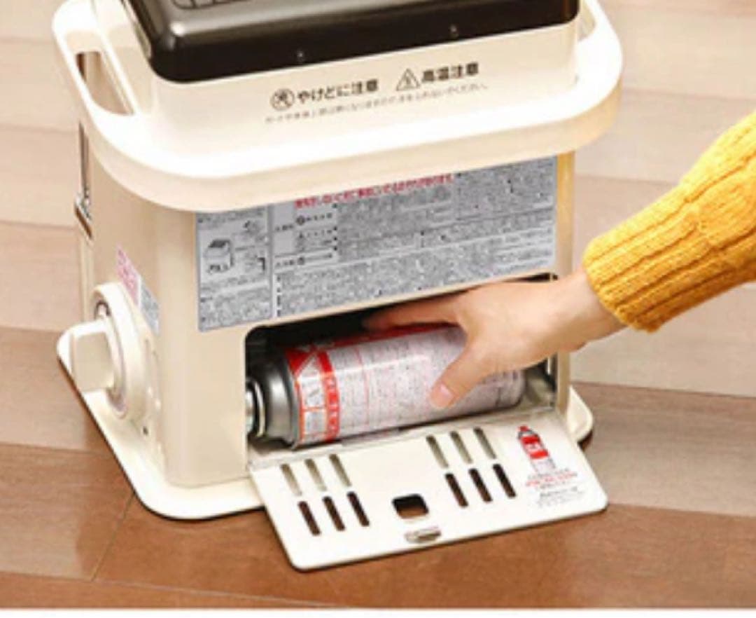 新品同様　IwatanI ストーブ カセットボンベ式　デカ暖　テスト5分使用のみ