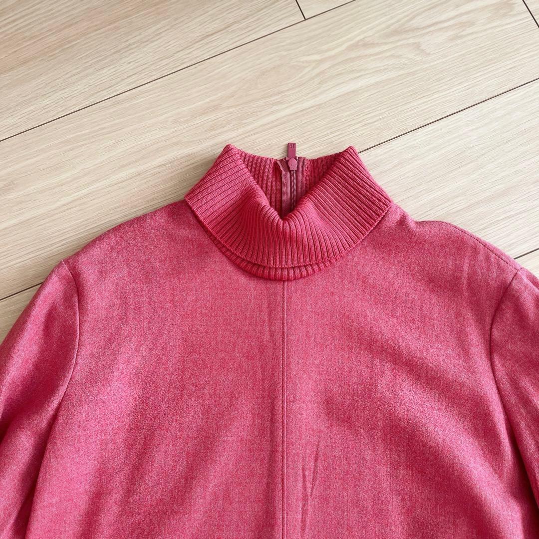 Rene ルネ　ニットカフス　タートルネック　ブラウス　Aライン　赤