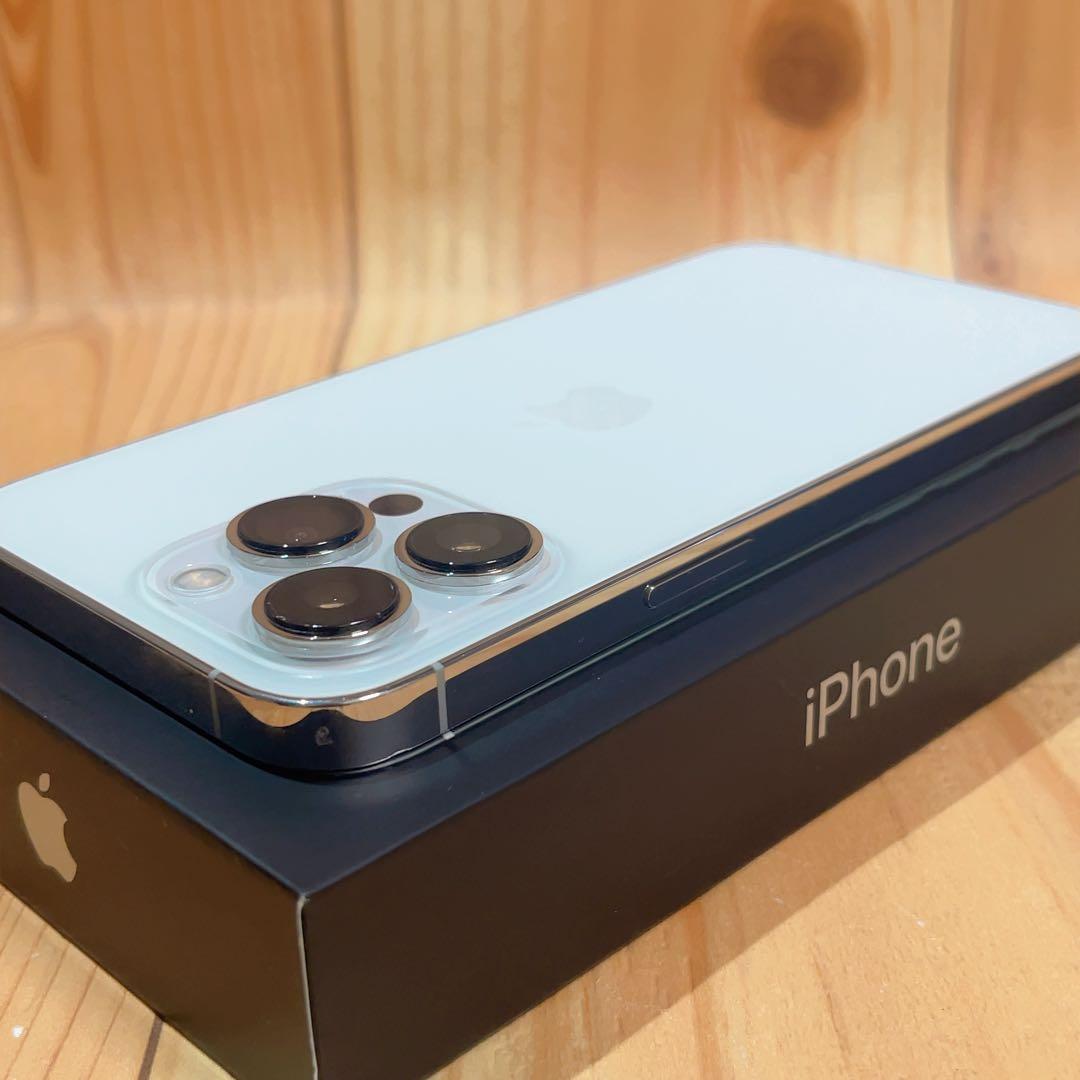 SIMフリー 本体 iPhone 13 Pro 256 GB シルバー 581