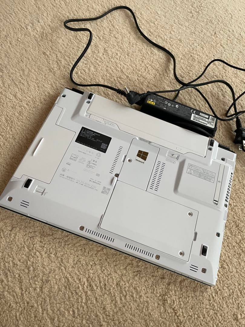 富士通 LIFEBOOK SH54/K WIN10