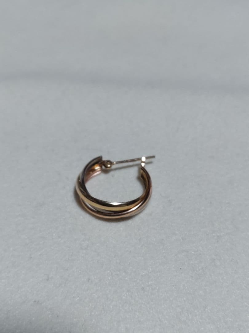 ３色のゴールド、フープピアスK18スリーカラーピアス片耳のみ