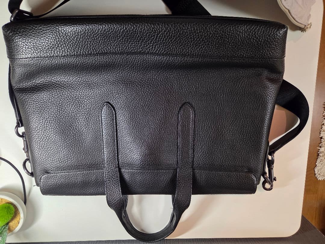 リ*マ様 COACH 　コーチビジネスバッグ　ショルダーストラップ付き　ブラック