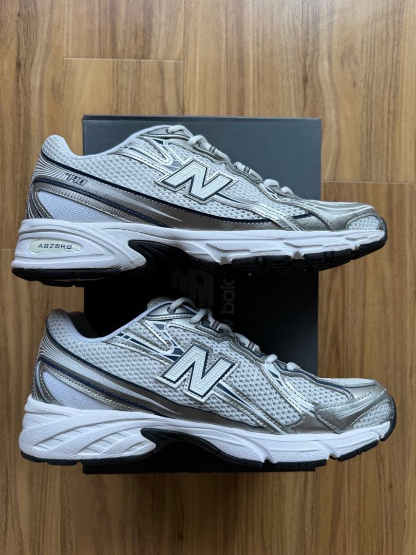 ニューバランス　U740WN2