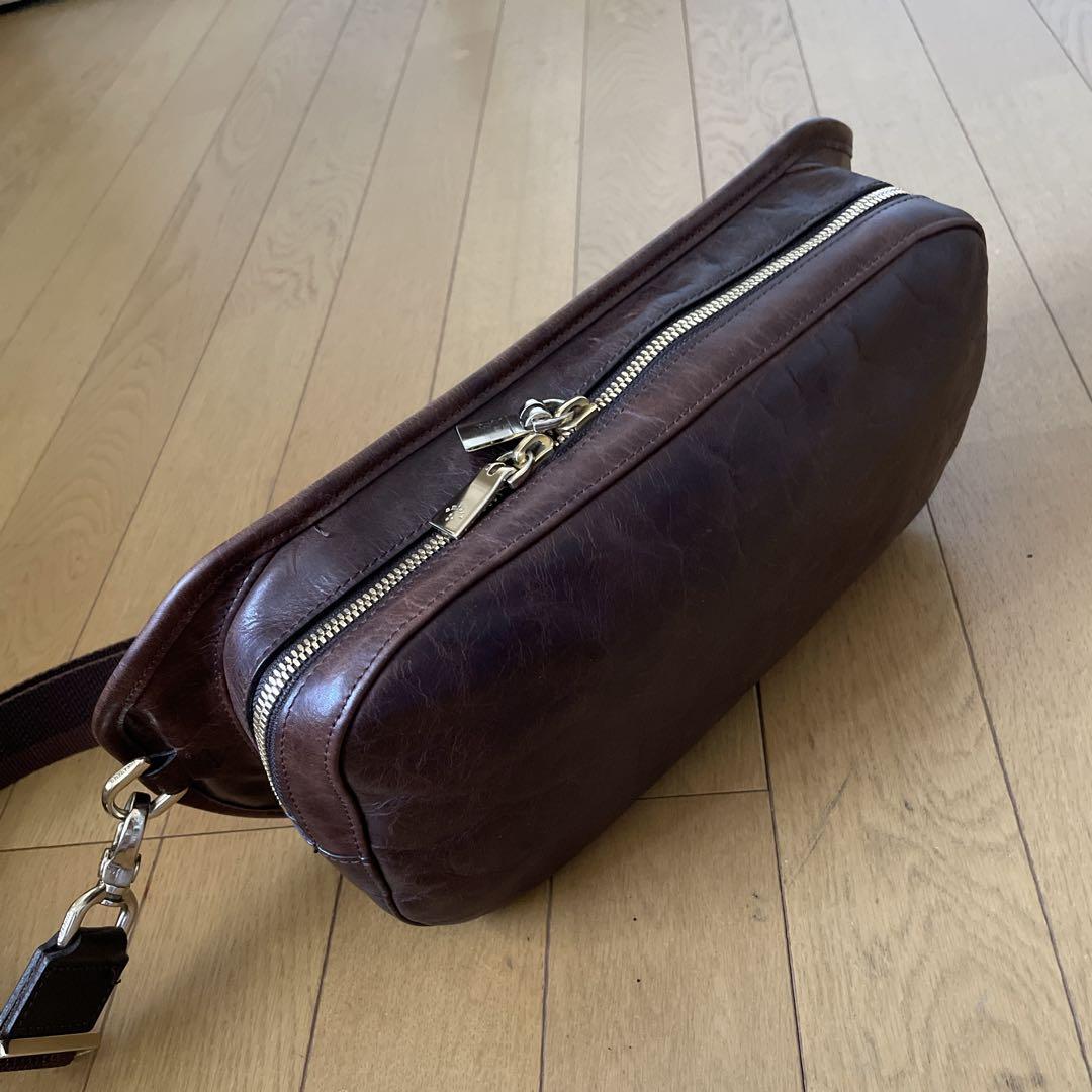 アニアリ Aniary レザーボディバッグ 11-07000 中古ダークブラウン