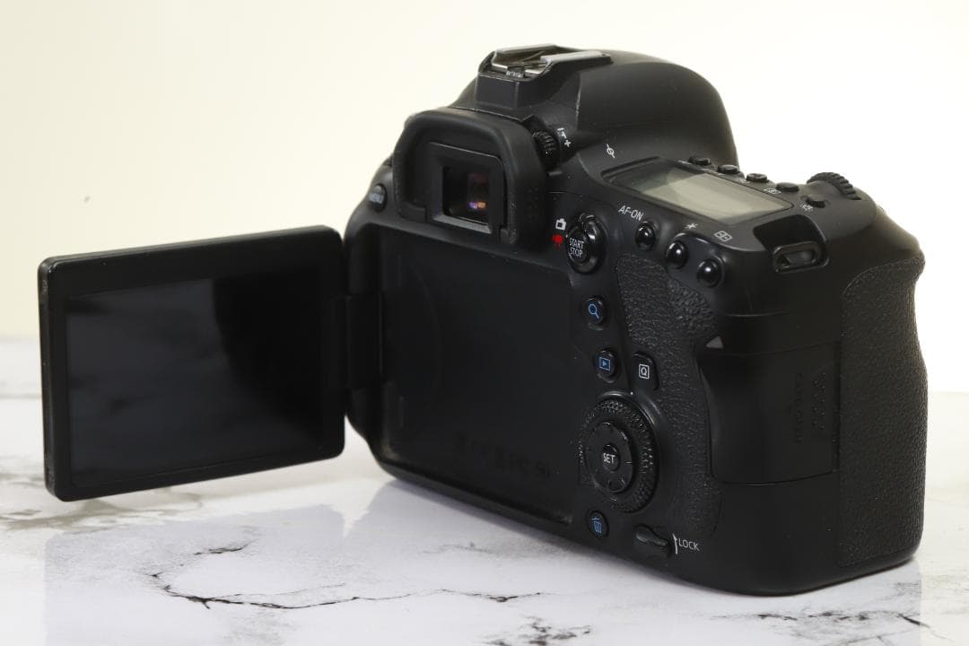Canon 6d Mark II　ボディー