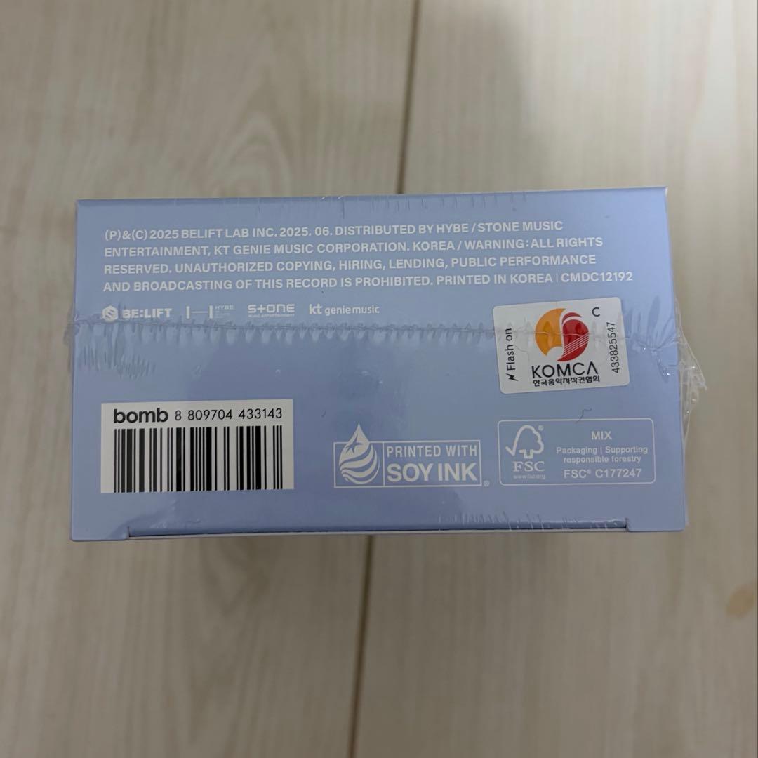 【新品未開封】ILLIT bomb Merch Ver. イヤホン イヤモニ