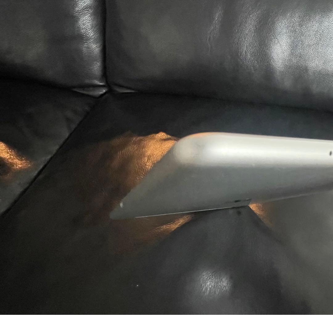 未使用に近い　iPad(第9世代） Wi-Fi + Cellular 64GB