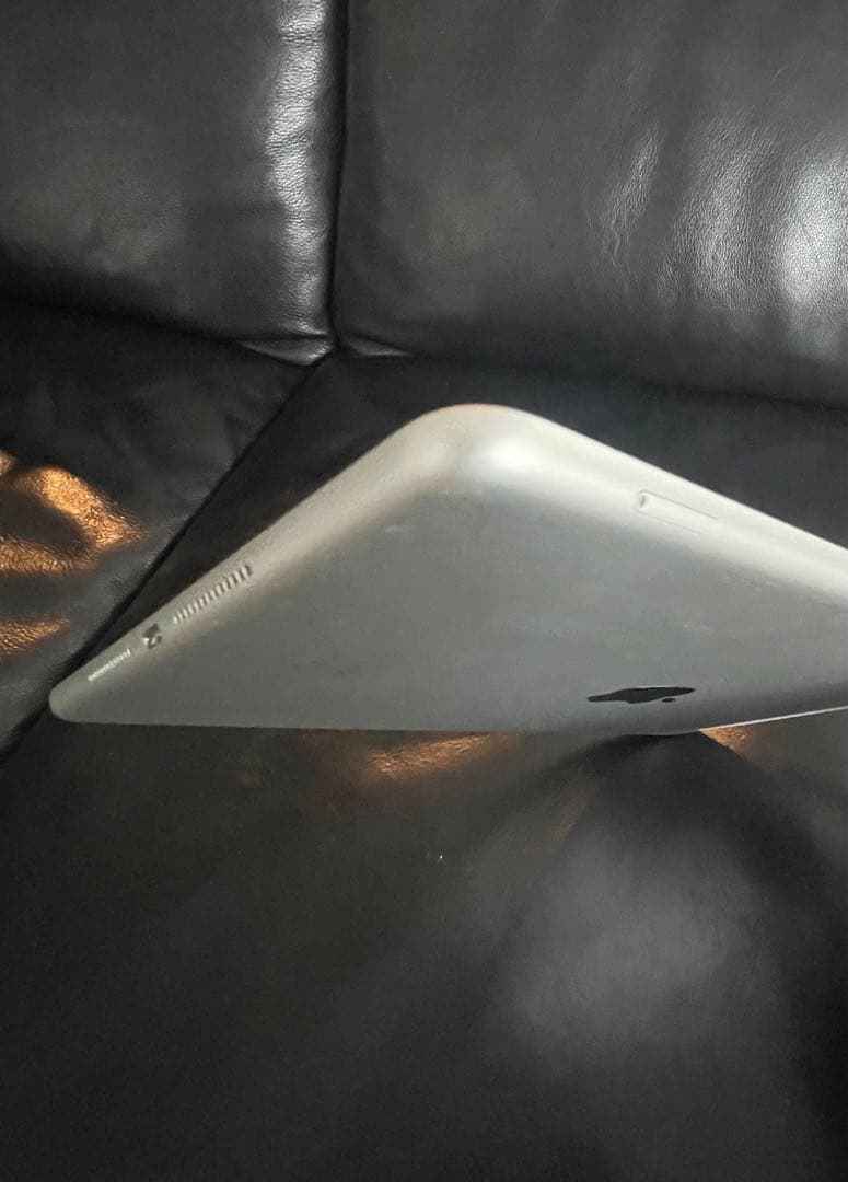 未使用に近い　iPad(第9世代） Wi-Fi + Cellular 64GB