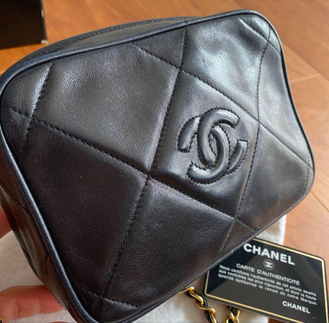 美品　シャネル チェーンショルダー ラムスキン