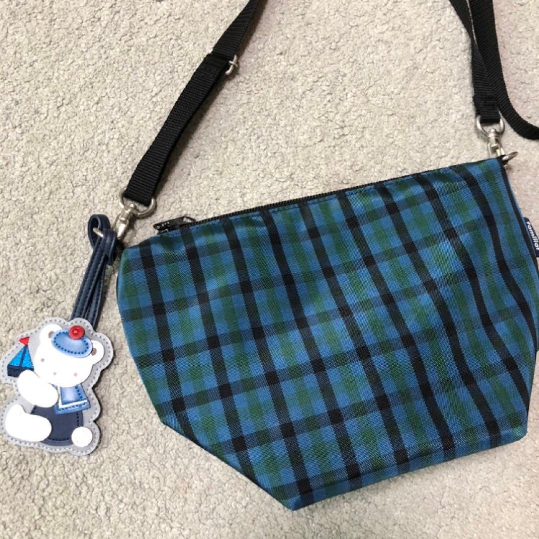 ファミリア　舟形ポシェット