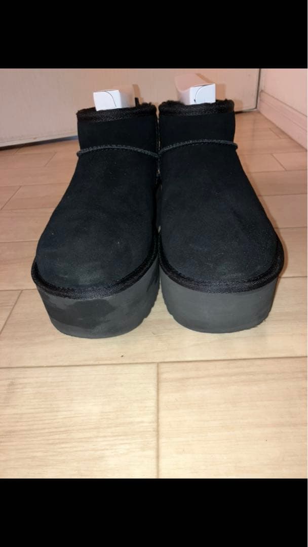 UGG Classic Ultra Mini Platform ブラック　美品