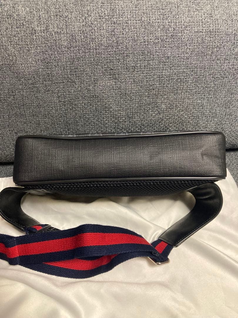 GUCCI グッチ GGスプリーム バッグ ボディバッグ ショルダーバッグ