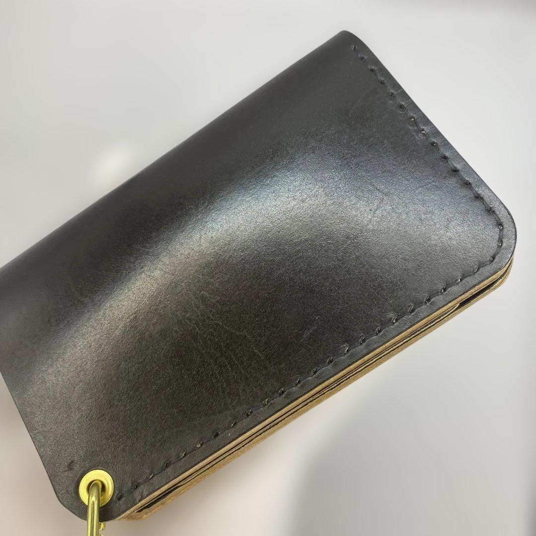 値下【無骨x上質 お札折らず収納】 丘染ブラック 手染ミドルトラッカーウォレット
