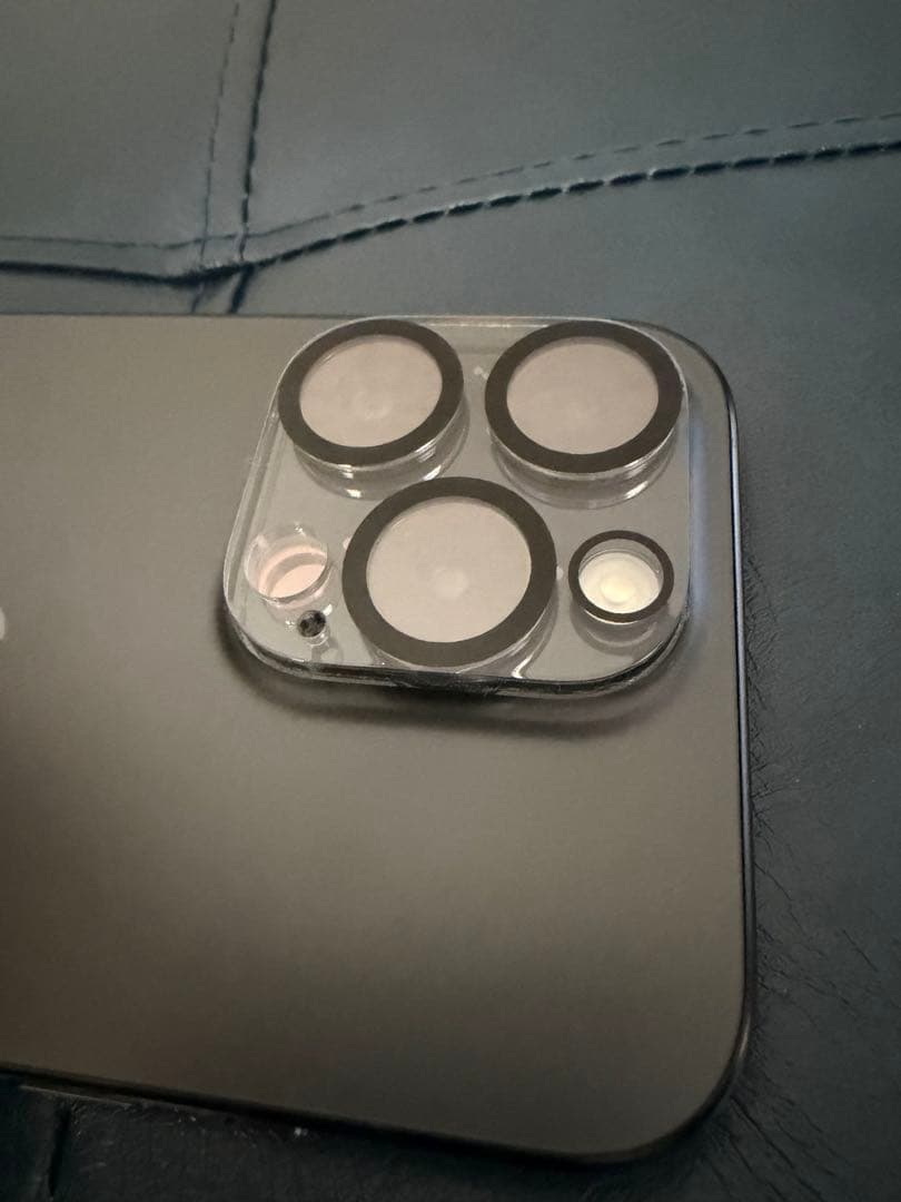 Apple iPhone 15 Pro ブラックチタニウム 128GB本体と箱