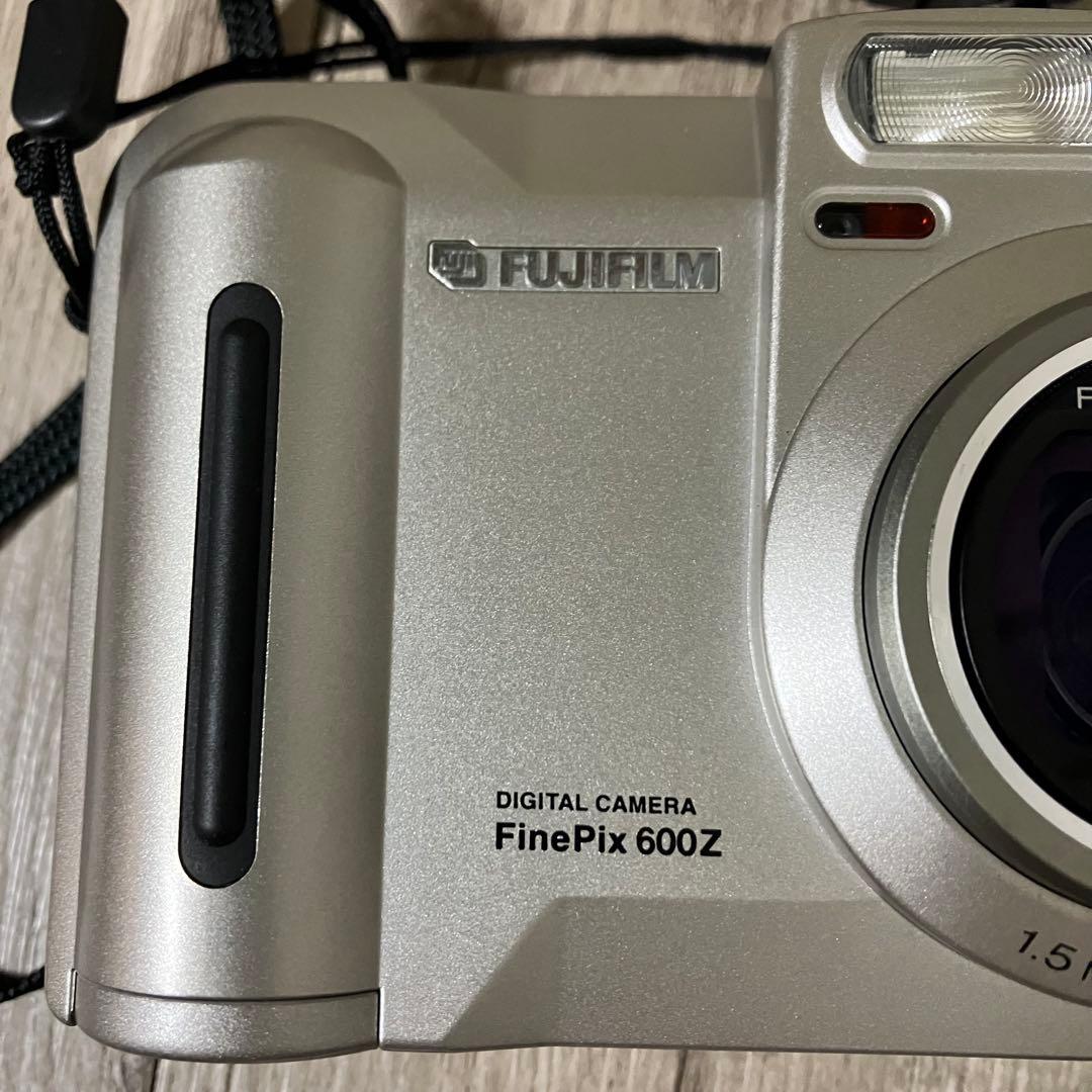 3F 【希少】FUJIFILM FinePix 600Z オールドデジカメセット