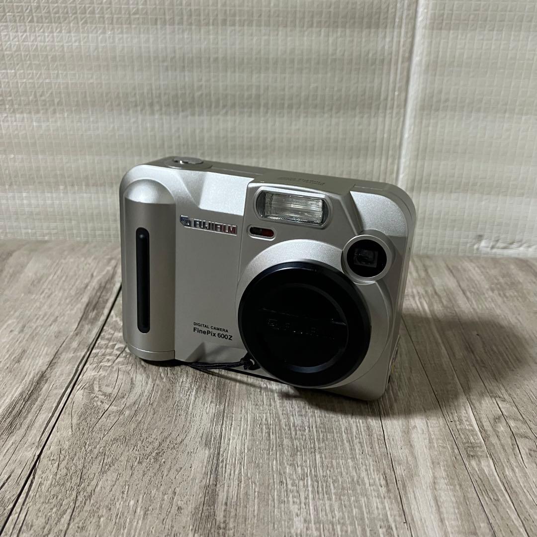 3F 【希少】FUJIFILM FinePix 600Z オールドデジカメセット