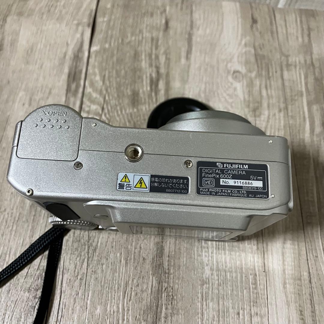 3F 【希少】FUJIFILM FinePix 600Z オールドデジカメセット