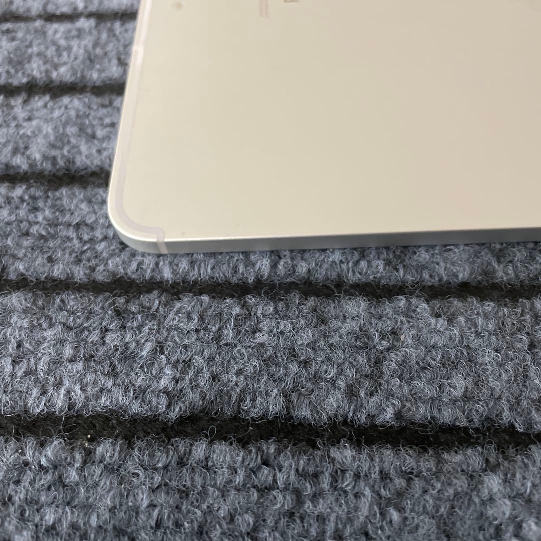 136 iPad Air4 4世代 64GB SIMフリーシルバー