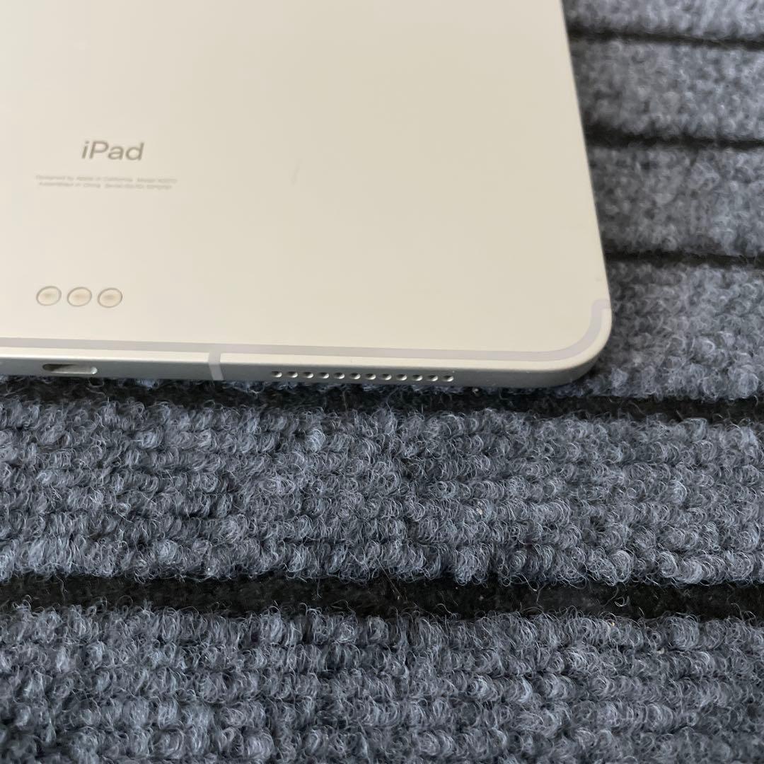 136 iPad Air4 4世代 64GB SIMフリーシルバー