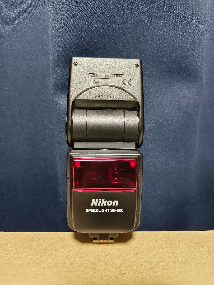 ニコン D7000 レンズキット 18-105mm 75-300mm