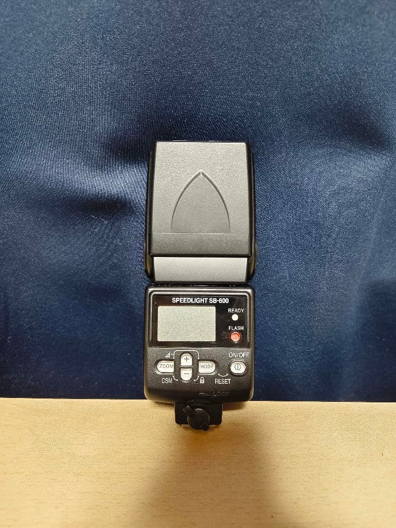 ニコン D7000 レンズキット 18-105mm 75-300mm