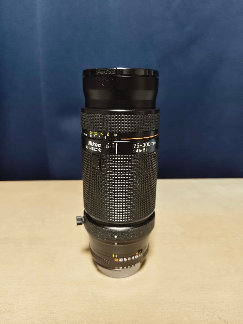 ニコン D7000 レンズキット 18-105mm 75-300mm