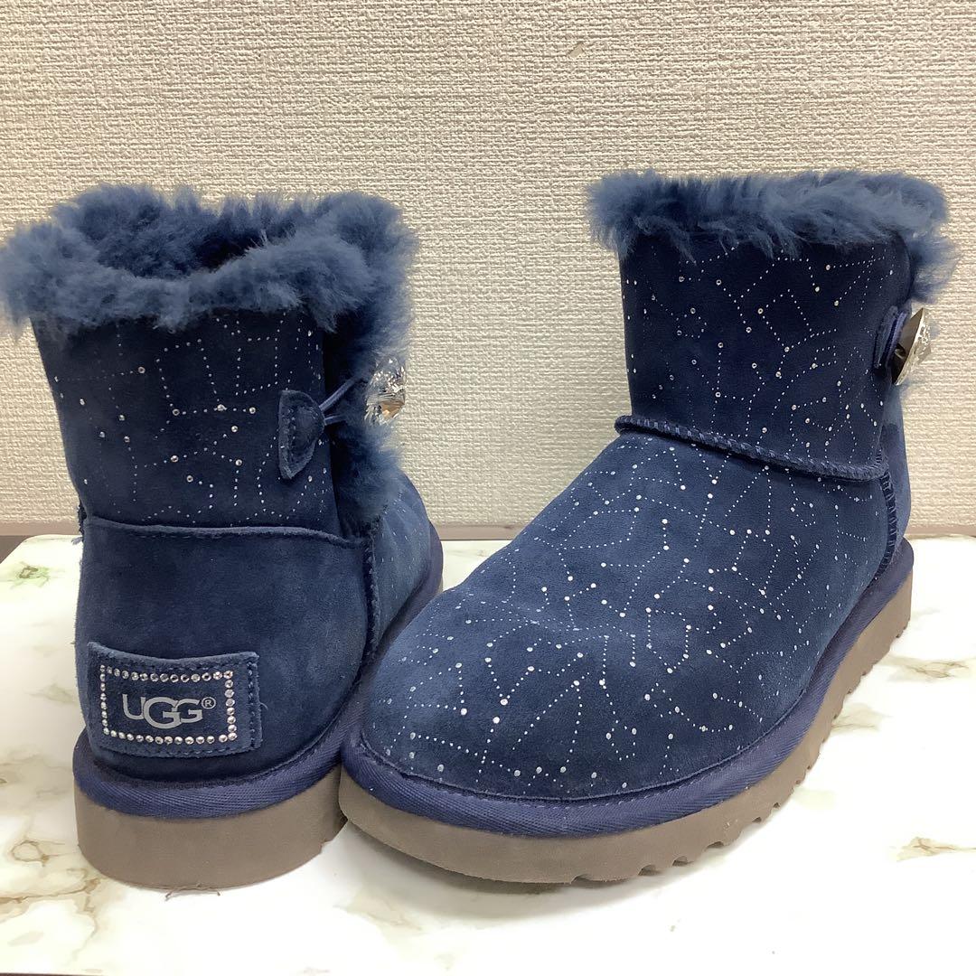 美品　アグ　UGG スワロフスキーボタン　星座柄　ムートンブーツ　25