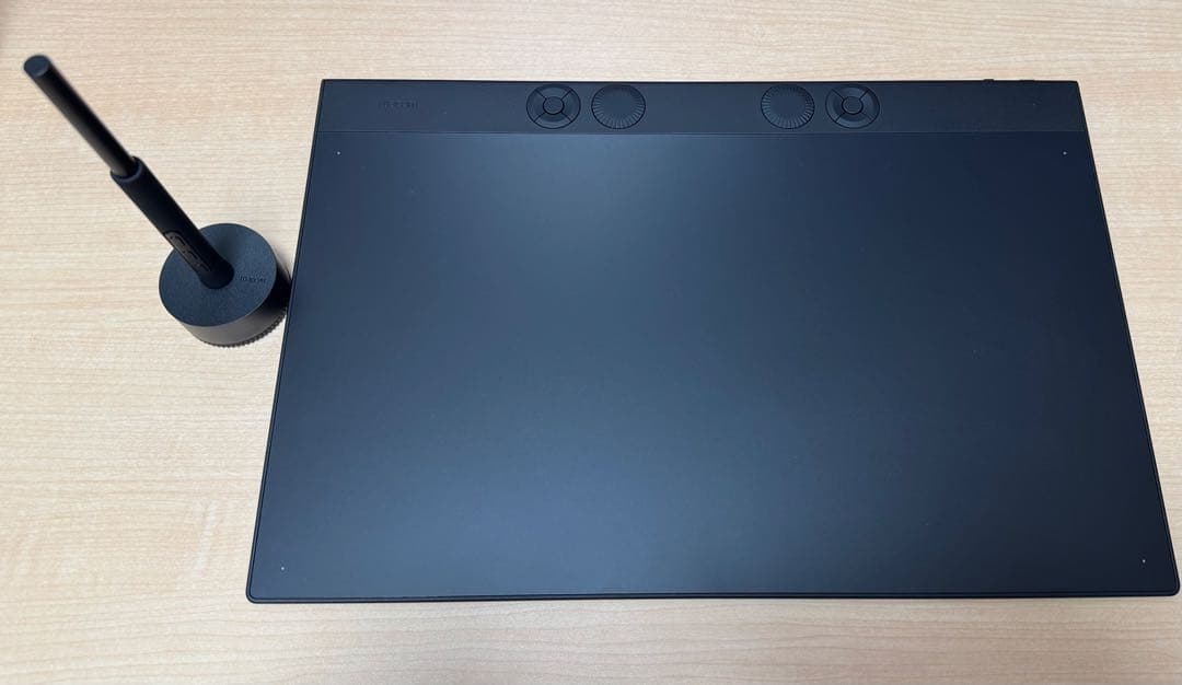 液タブ・ペンタブ Wacom Intuos Pro 2025 Large PTK870K0C