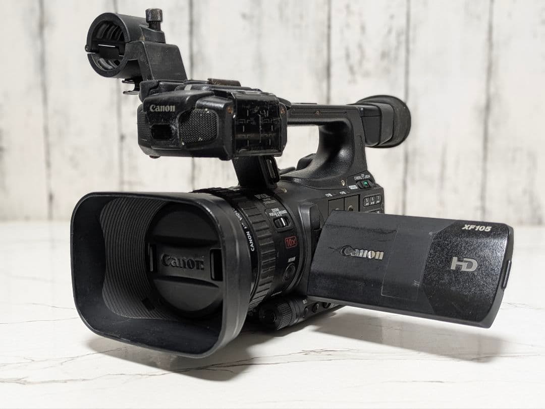 ② Canon　XF105