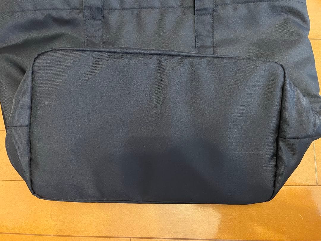 ファミリア 大容量 マザーズバッグ チャーム付き　正規品