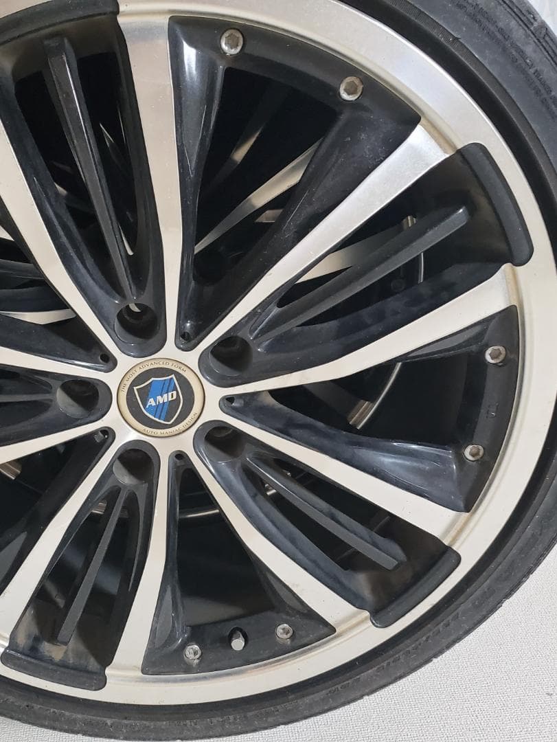 クラウンに着けてたタイヤホイールzinzin