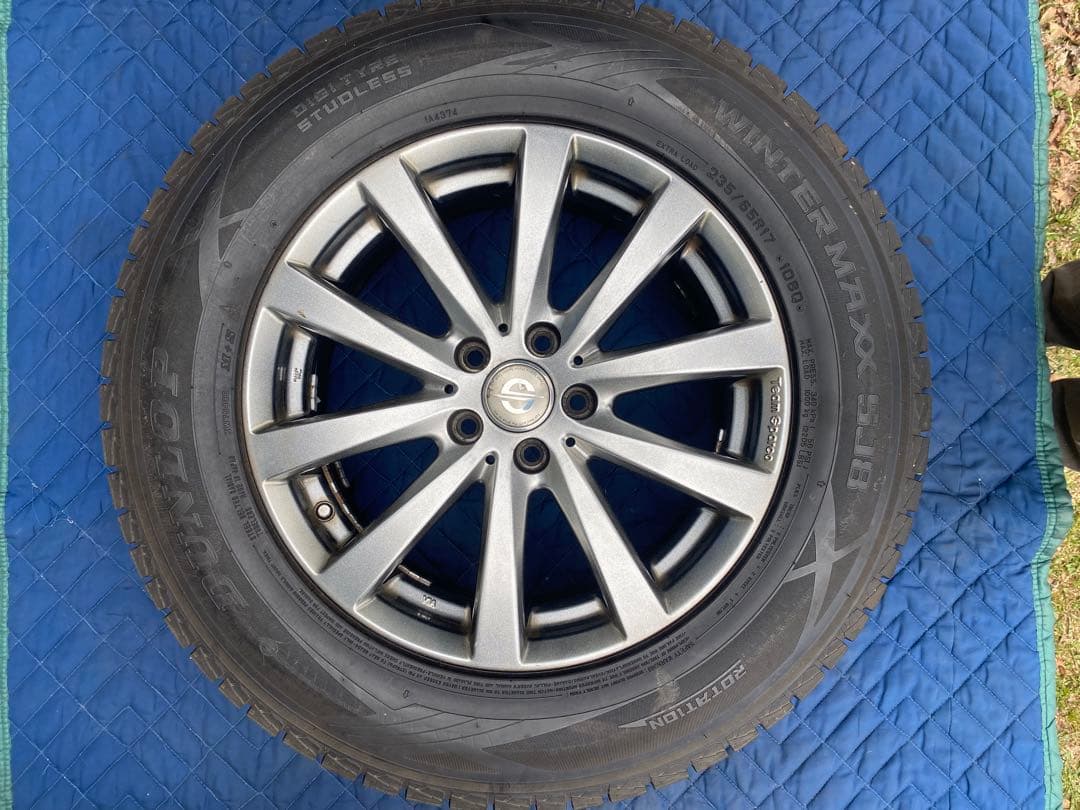 Volvo XC60 235/65/R17 ダンロップスタッドレスホイールセット