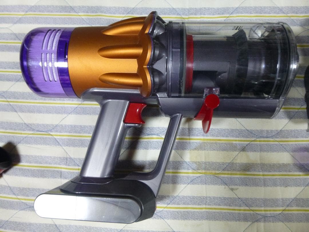 ダイソンSV18　動作確認済み　　目立つキズ無し　エコ54分　充電スタンド付属