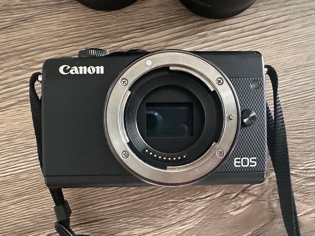 Canon EOS M100 ミラーレスカメラ 2レンズ付き
