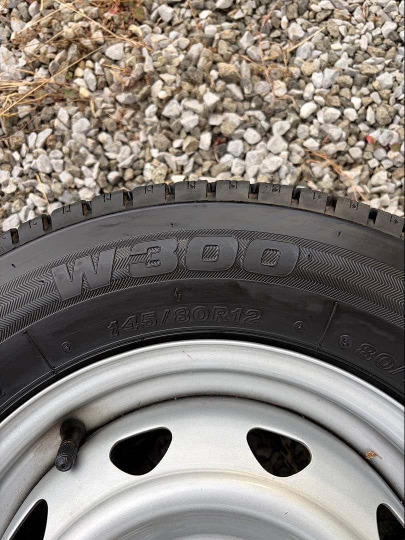 ブリヂストン 145/80r12 スタッドレスタイヤセット