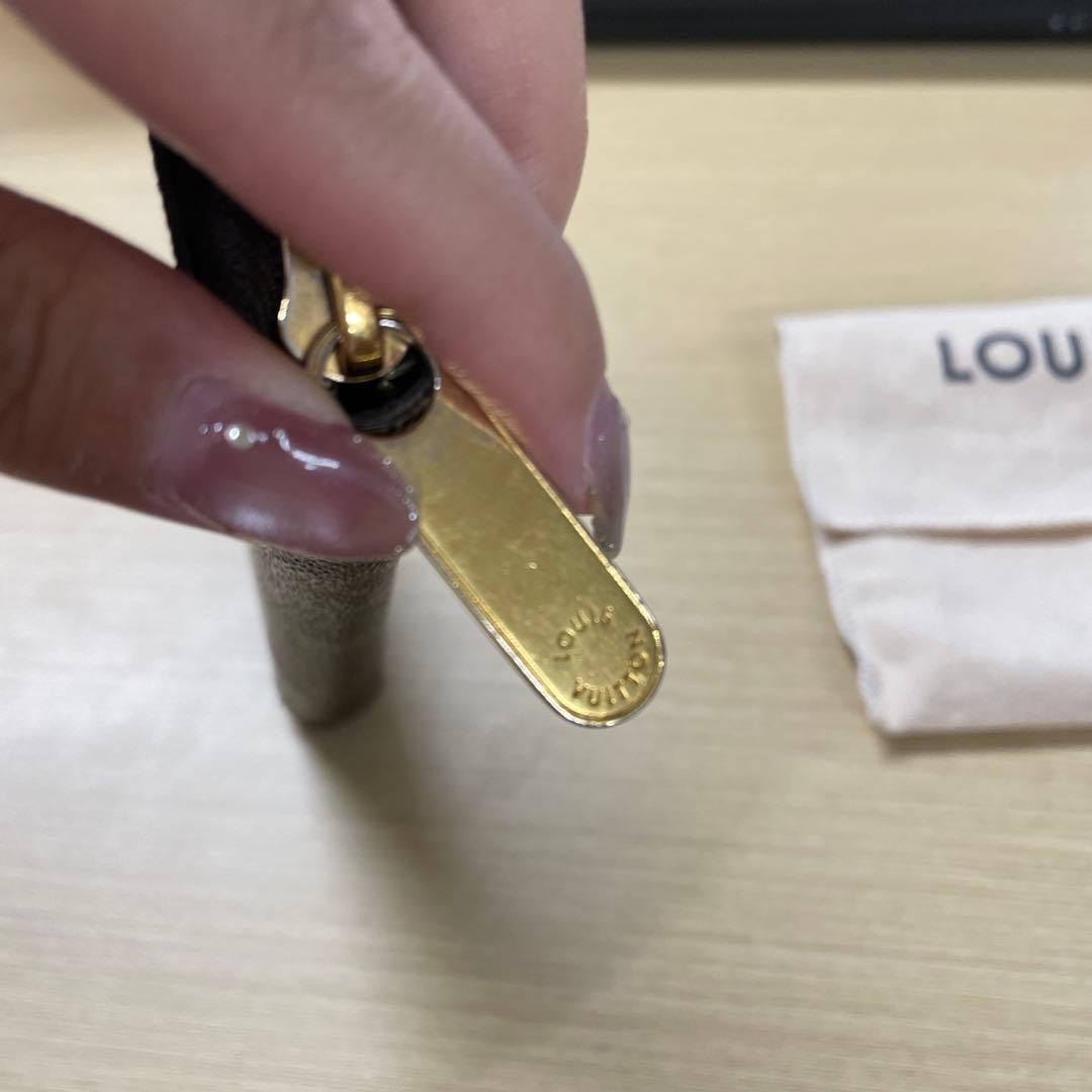 LOUIS VUITTON モノグラム　ジッピーウォレット　ビトン