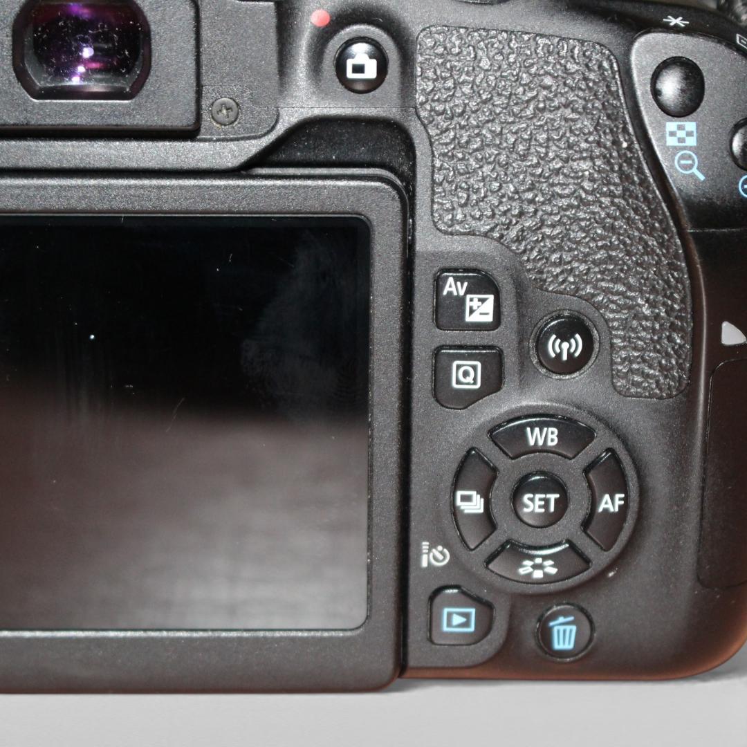 Canon キャノン EOS Kiss X9i レンズ付 2420万画素 動作品