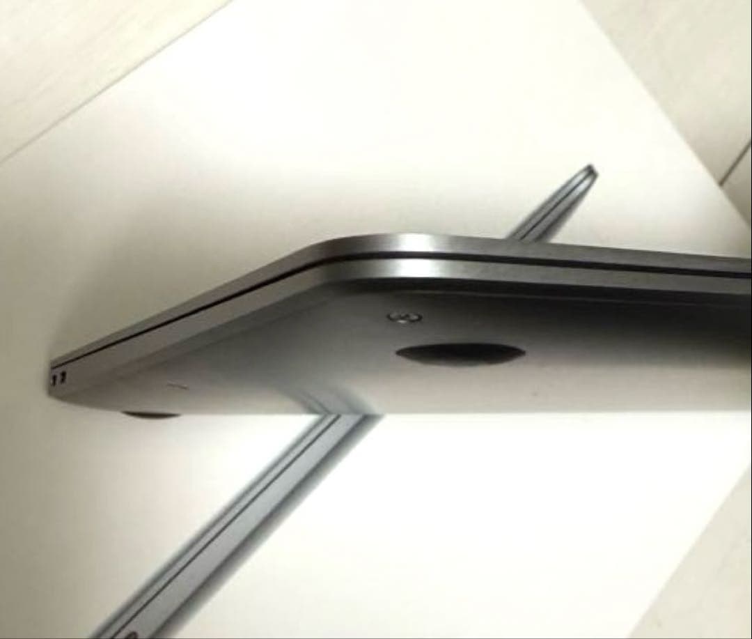 MacBook Air M1 A2337 ジャンク（8G/512G）