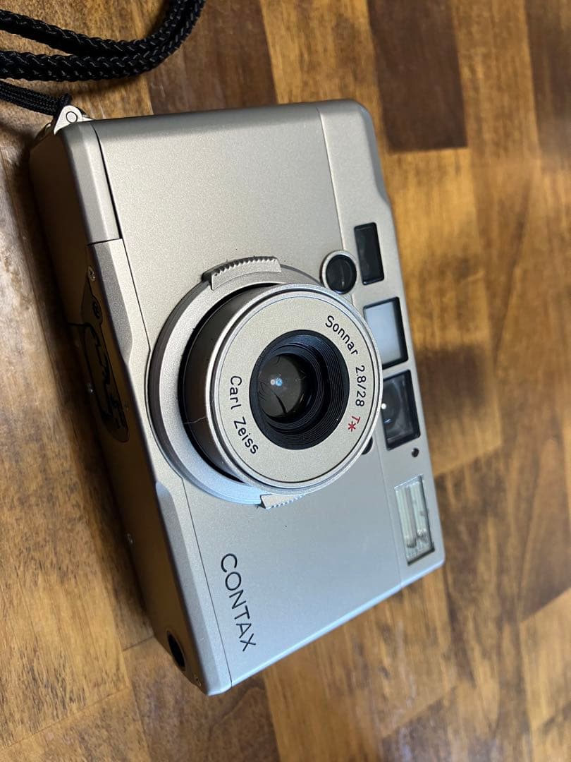 CONTAX TIX フィルムカメラ　中古　コムサデモードのケース