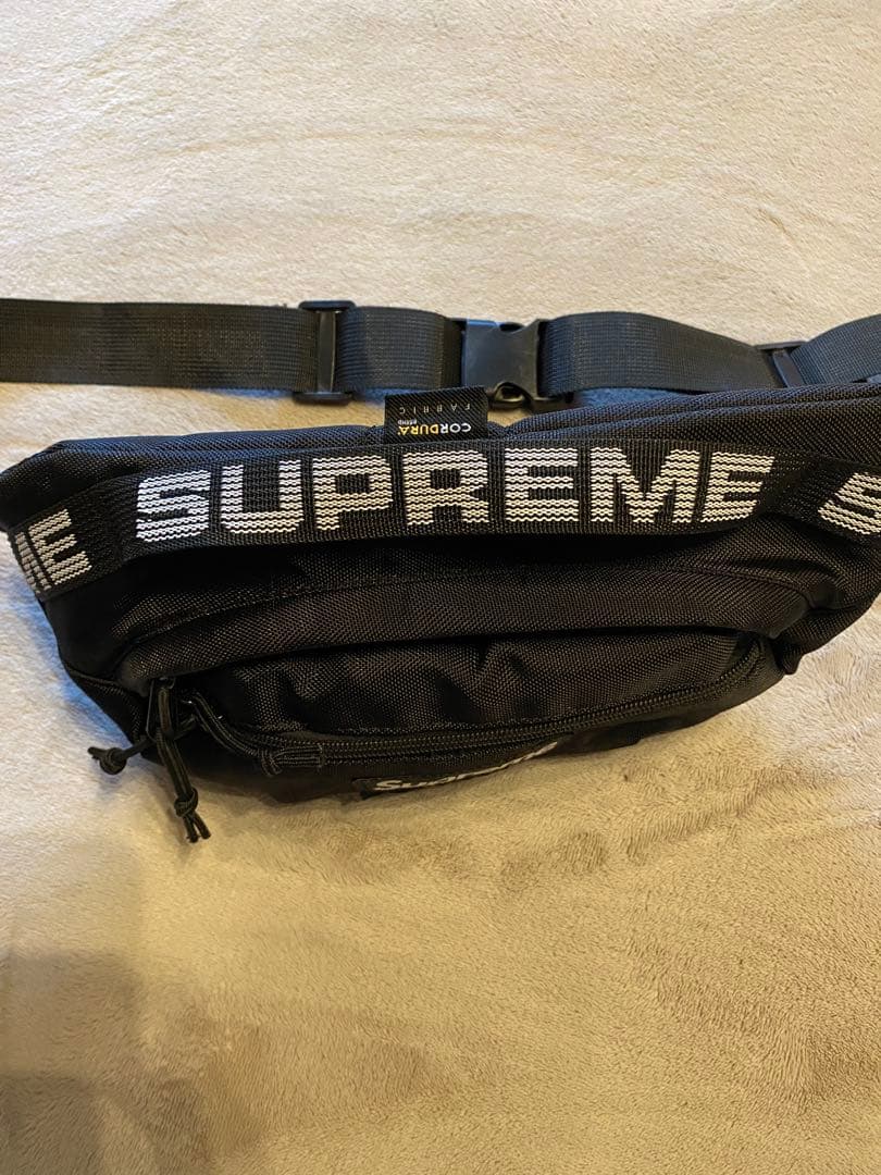 Supreme ボディバッグ・ウエストポーチ ブラック