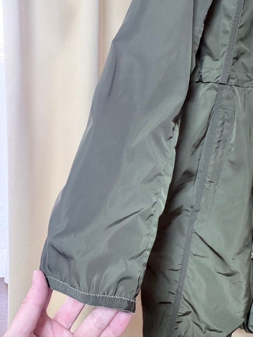 t*o様 美品　モンクレール　ナイロン　スプリングコート　フリル　OUTREME