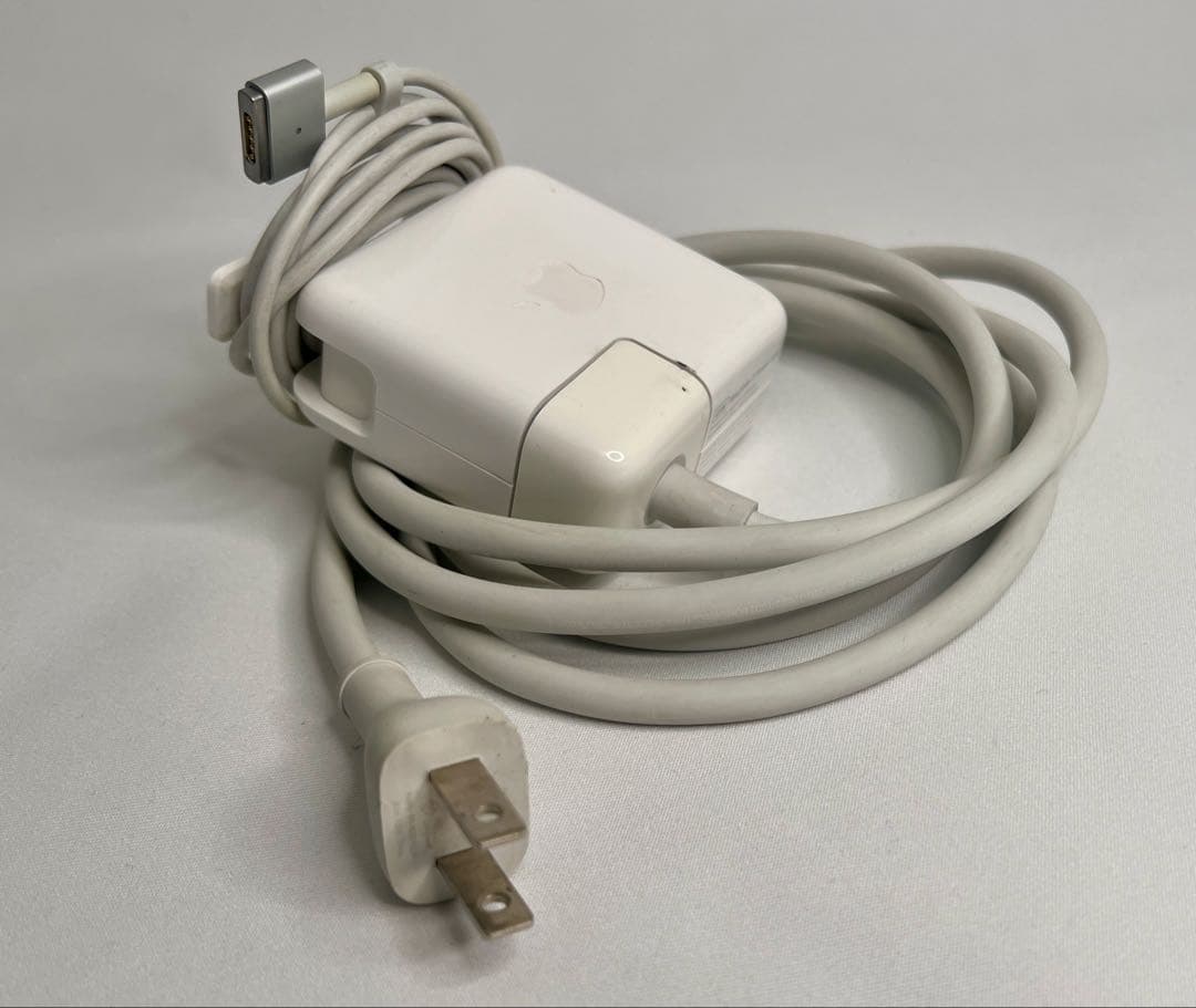 MacBook Air A1466 Early2015 中古