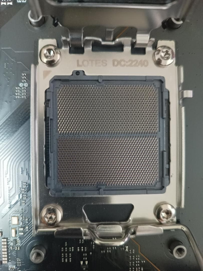 MSI MPG X670E CARBON WIFI マザーボード