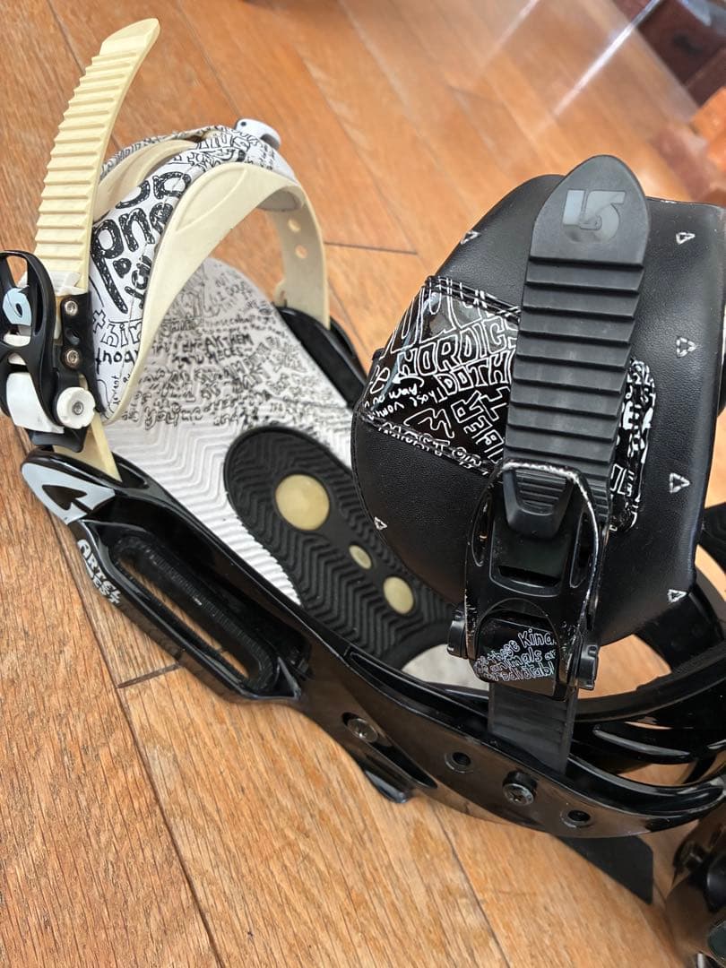 BURTON CARTELビンディングEST