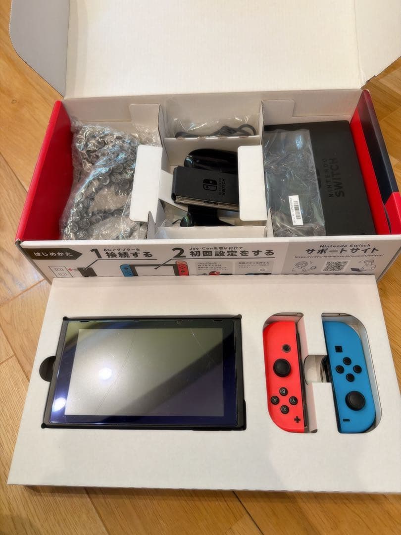 k*e様 Nintendo Switch箱あり 付属品完備マリオカート8 デラッ